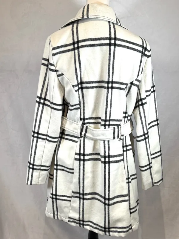 Miss Ashley by 26 International black and white plaid belted coat size medium - Image 4