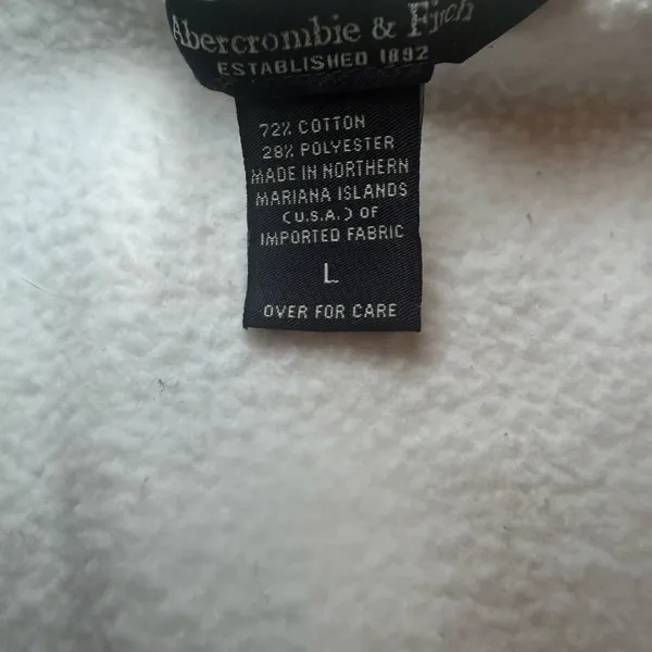 Vintage Abercrombie & Fitch Y2K White Full-Zip Hoodie with Gold Script Logo‎ - Image 3