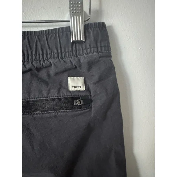 Vuori S Women’s Ripstop Pants in Dark Grey - Image 6