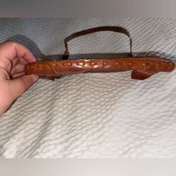 Vintage Floral Embossed Brown Leather Handbag - Image 3