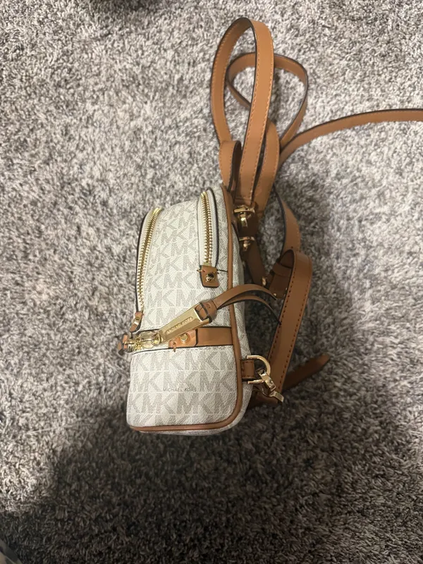 Michael Kors Backpack Mini - Image 3