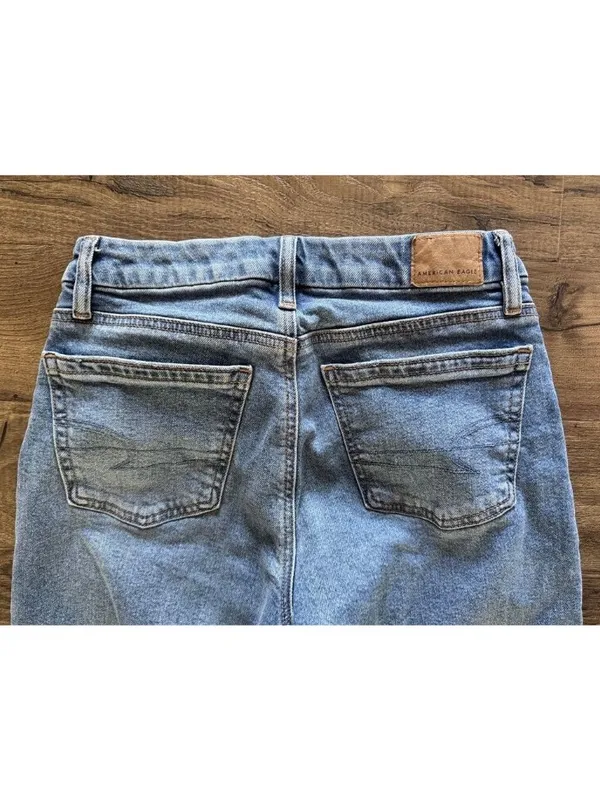 American Eagle Outfitters Curvy Stovepipe Mid Rise Jeans Medium Wash Women's 00 - Image 4
