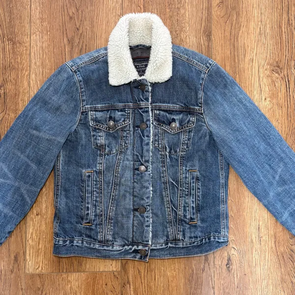 Abercrombie & Fitch Denim bomber Jacket‎ Sherpa Collar Womens Size small Lined - Image 3