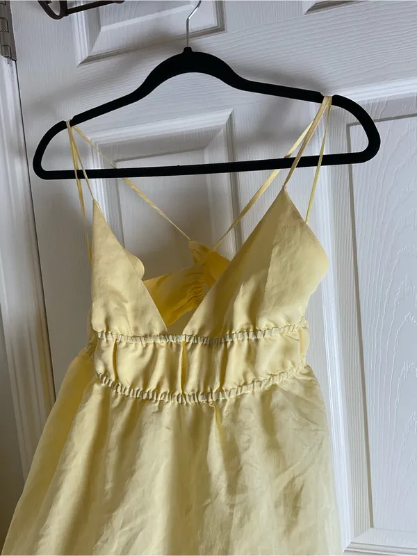 Zara Pastel Yellow Modal Blend Maxi Dress Open Tie Back Smocked Waist Medium - Image 3