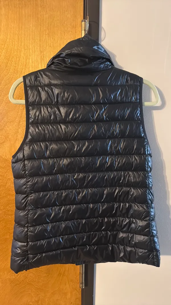 Gap Puffer Vest - Image 2