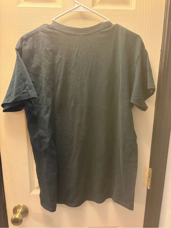 Gildan Taylor Swift Black Graphic Tee Shirt size Large Vtg - Image 4