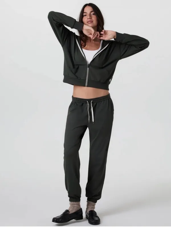 Vuori Boyfriend Sweatpants Size Small Kale Like New - Image 2