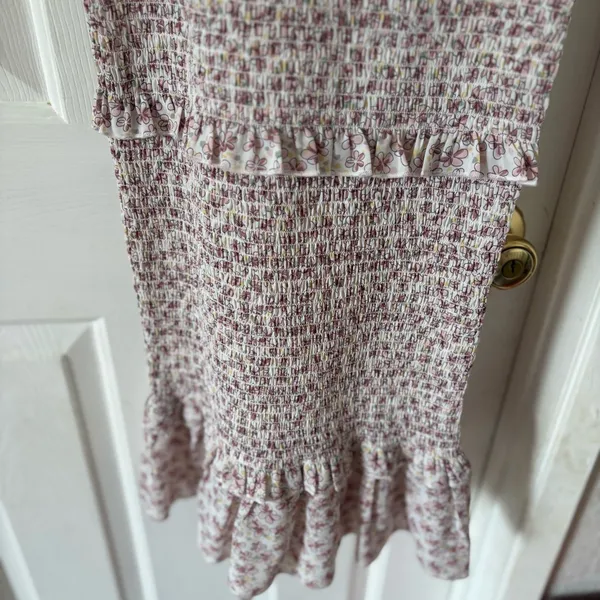 Mable Daphne Smocked Midi Dress Tiered Ruffle Stretch Medium Floral Print Dainty - Image 3