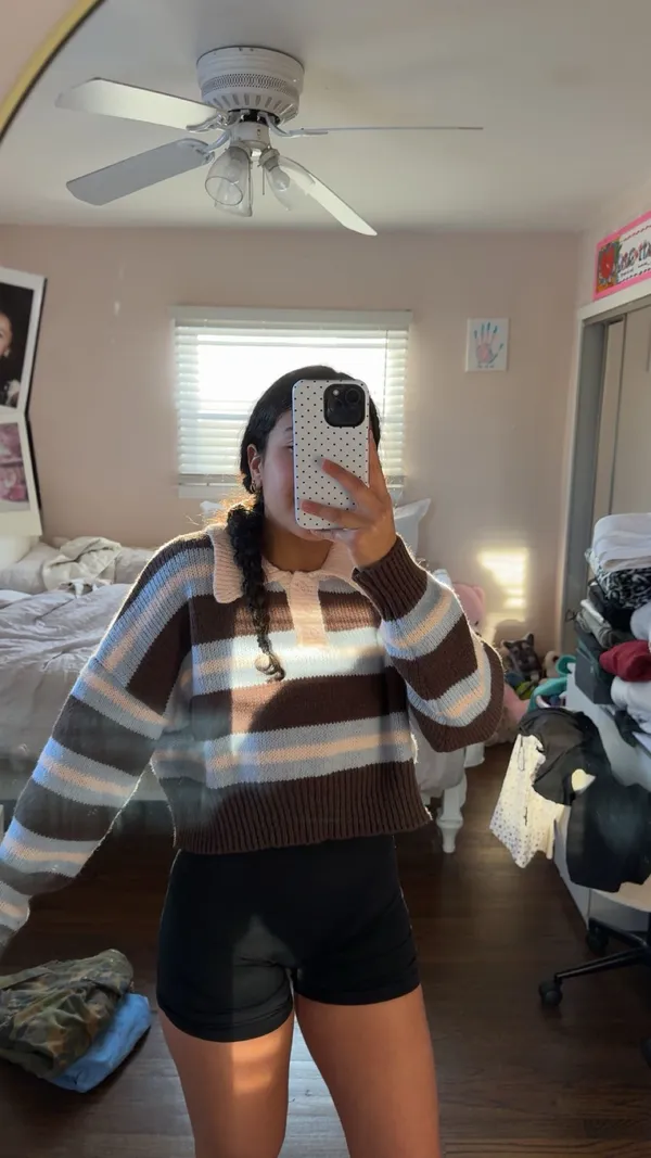 A Cropped Le lis Sweater with stripes! Never worn size small - Image 2