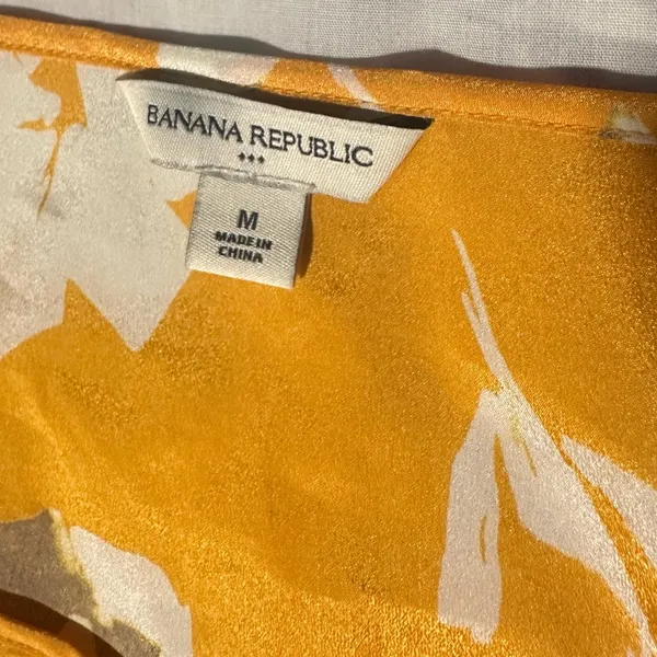 Banana Republic Yellow Floral Blouse - Image 4