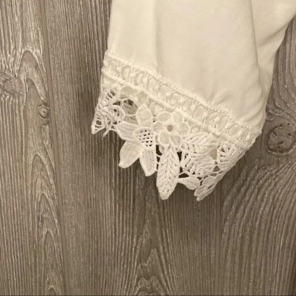 Blair and Emily white lace trim robe linguire white sleepwear - Image 3