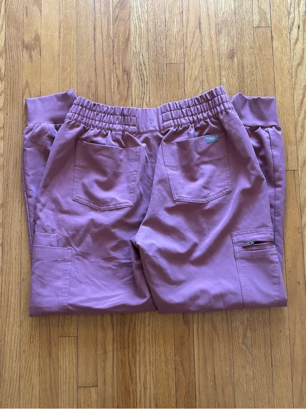 Figs XS/P pink chalk joggers - Image 4