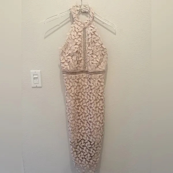 BARDOT Gemma Lace‎ Halter Dress in Light Champagne Pink XS - Image 3