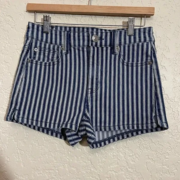 American Eagle Shorts Size 4 - Image 2