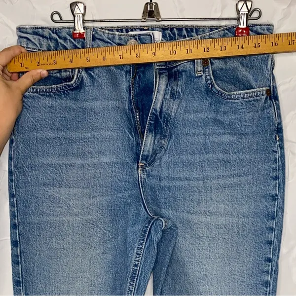 Zara High Waisted Straight Leg Classic Blue Denim Jeans Size 10 Light Wash - Image 4
