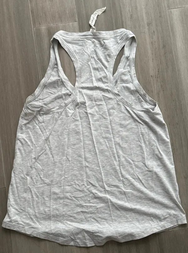 Lululemon love tank top size 6 - Image 2