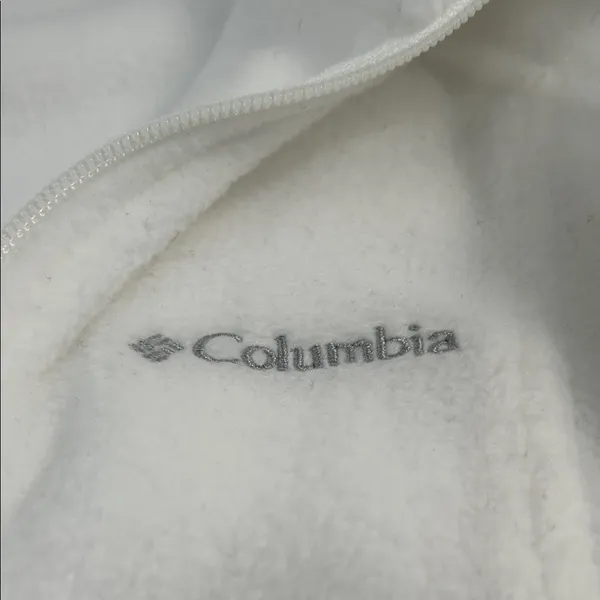 Columbia Soft White Fleece Jacket - Image 3