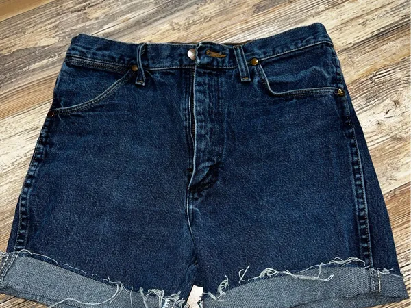 Wrangler Dark Blue Denim Jean Shorts - Image 2