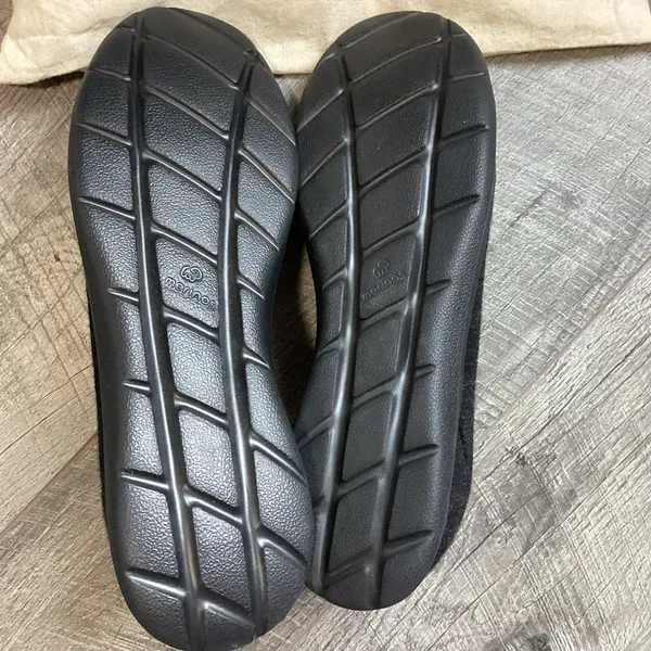 Merinos Lace Up Black With Black Soles Sneakers Size 10 NWT - Image 8