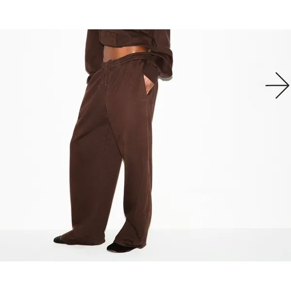 Skims Oversized Straight Leg Pant Espresso New Size SMALL - Image 2