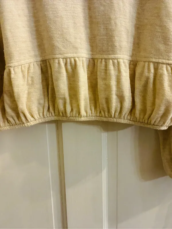 Women’s Aerie Brand Cream Peplum Pullover Top Size Medium Oversized - Image 2