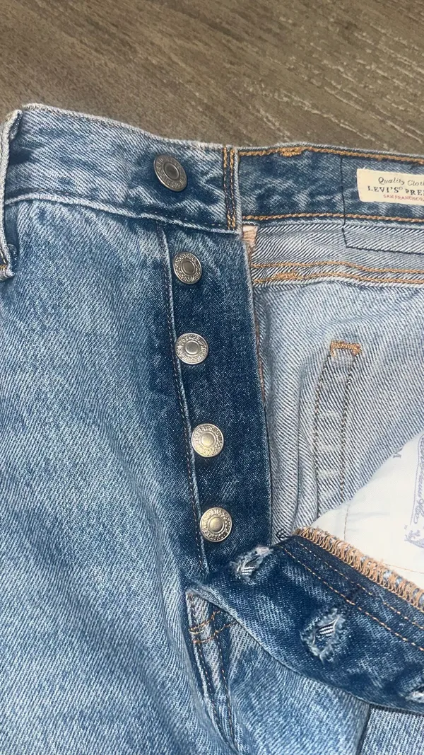 Levi’s Jean Shorts - Image 3