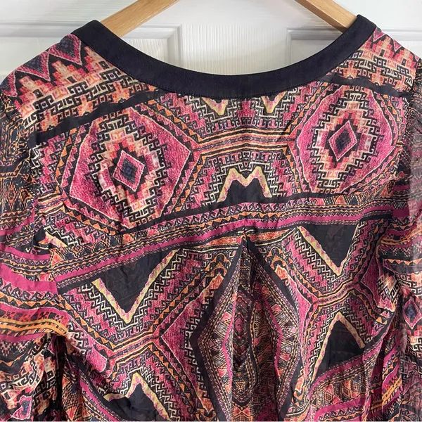 Hale Bob Pink and Black Geometric print artsy Silk tunic Size Large romantic - Image 8