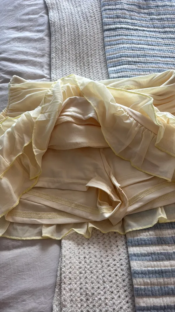 Yellow mini skirt Size XS - Image 2