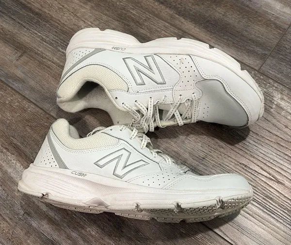 Women’s White New Balance 411 size 10 - Image 6
