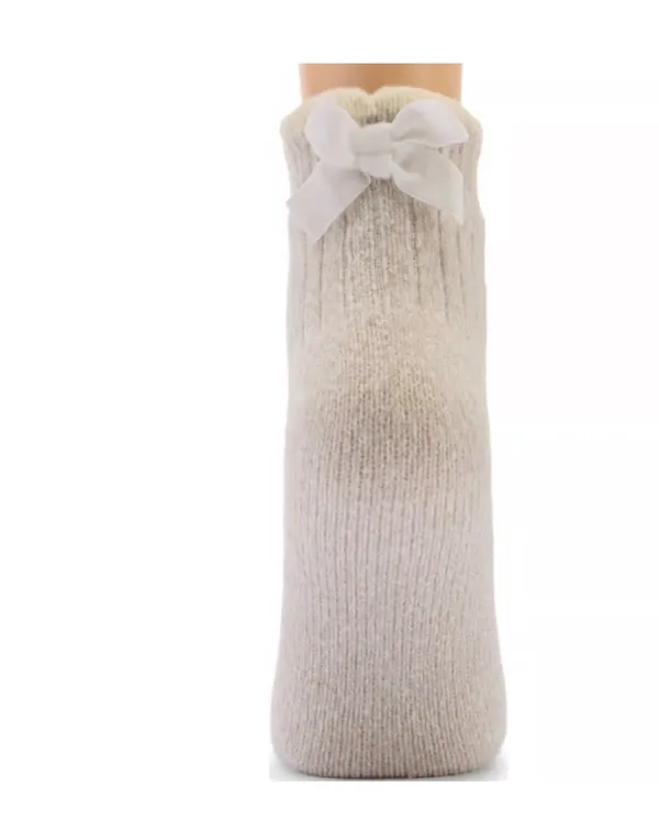 Women's 1 Pack Fireside Bow Quarter Cozy Socks - Image 3