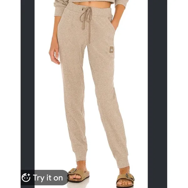 Alo Yoga Muse Sweatpant Size Small Gravel Heather - Image 2