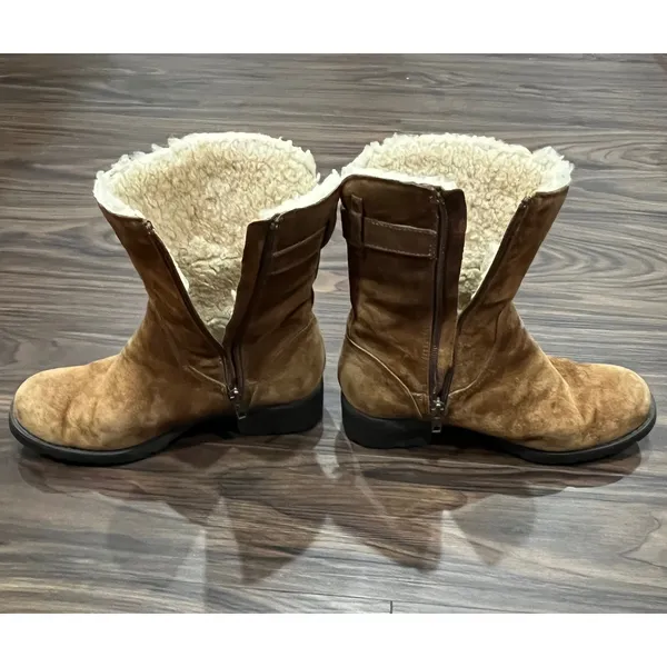 UGG Australia 1982 Chestnut Suede Sheepskin Lined Buckle Boots Womens 7 - Image 9