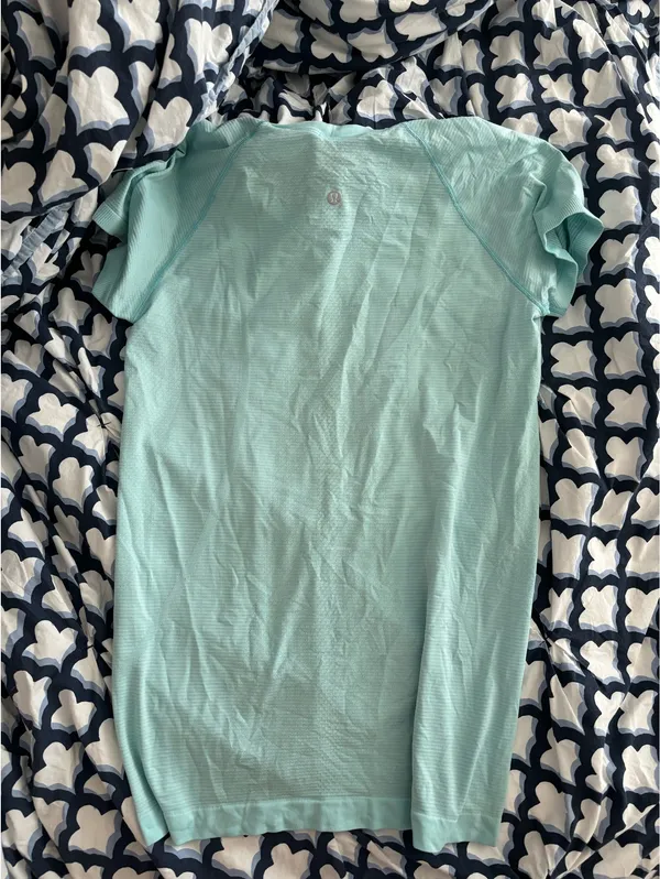 Lululemon Swiftly Tech Short Sleeve 2.0 Shirt - Image 2