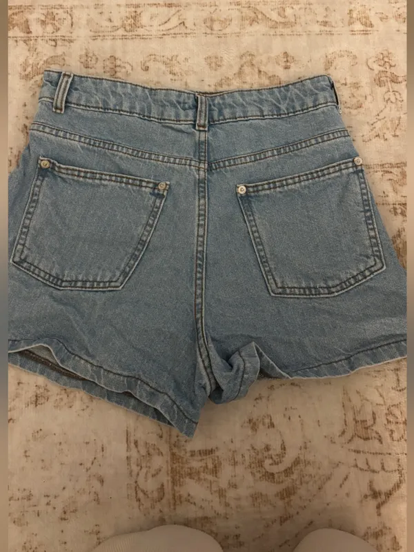 Gianni Bini Light Blue Denim Skort - Image 3