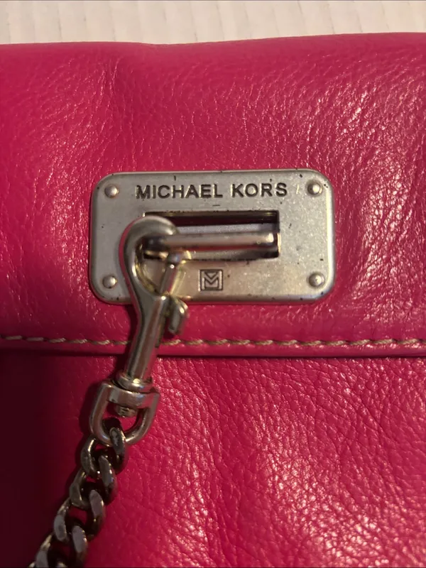 Michael Kors Fuchsia Pink Leather Shoulder Bag Silver Chain Handle And Lock - Image 2