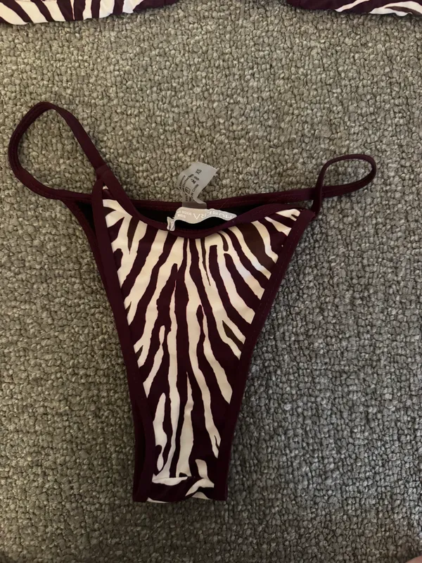 Bikini Size XS - Image 2