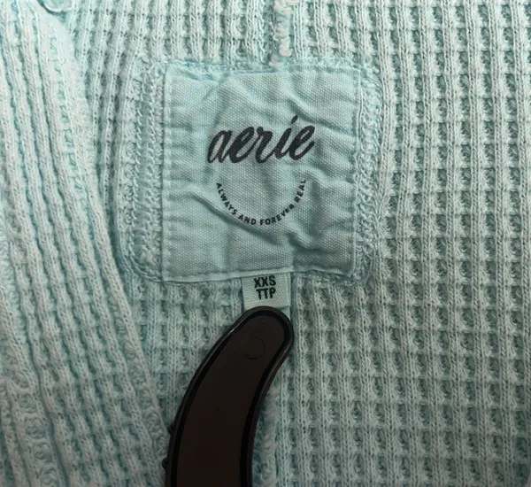 V neck longsleeve - Image 3
