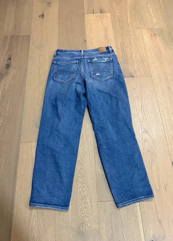 American Eagle Mom Jeans - Image 2