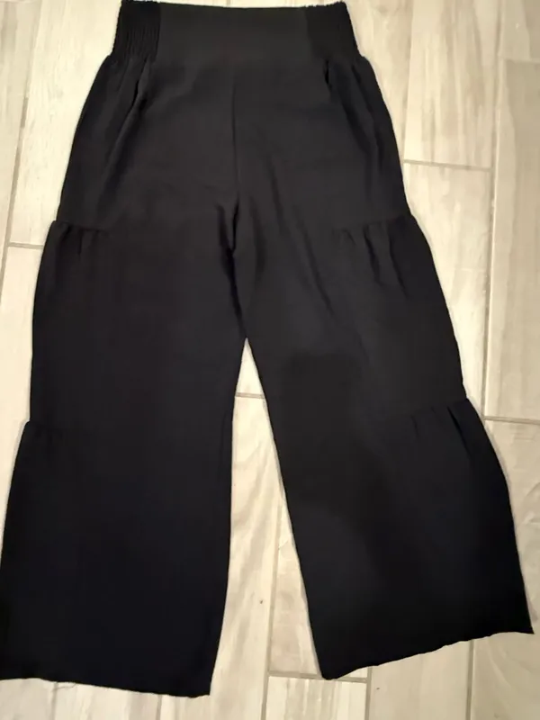 High-Waist Wide-Leg Black Pants with Button Detail - Image 5