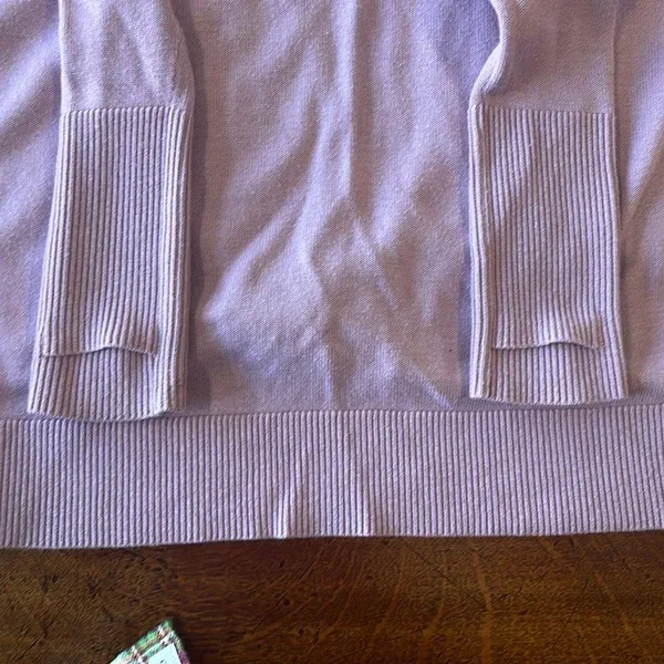 Lululemon Very comfy, sweater with back opening! Lavender, Size 4 - Image 2