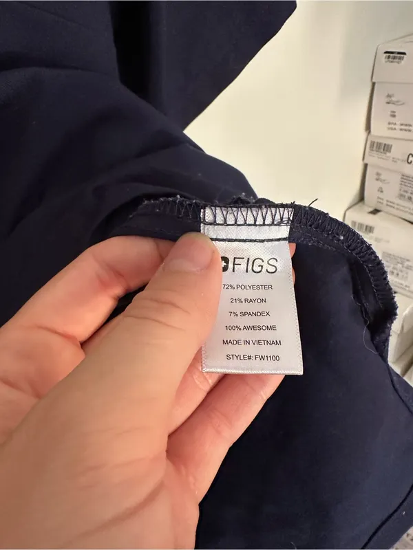Figs Casma scrub top navy large - Image 4