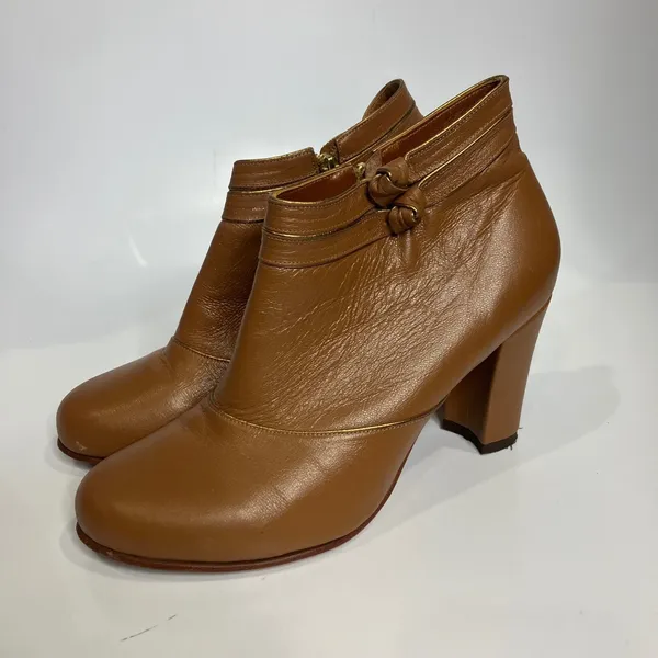 Anthropologie Brand Luisa Perea tan leather heeled ankle boots women's‎ size 39 - Image 3