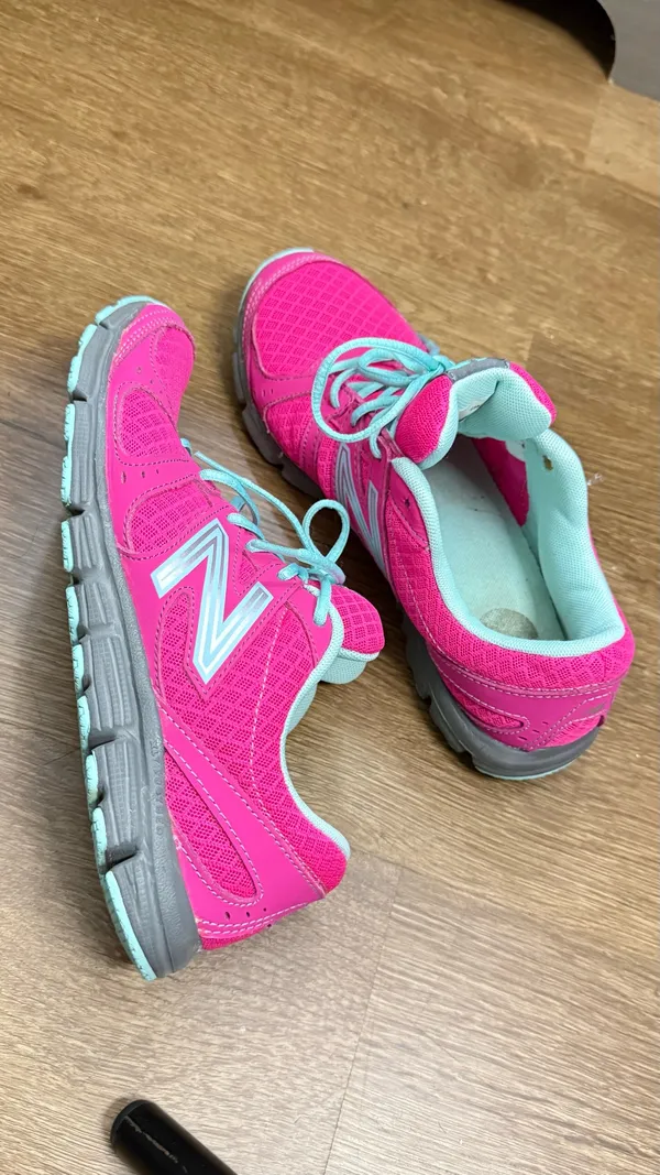 New Balance 550v3 running shoes sneakers women's size 7.5 - Image 5
