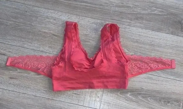 Pink lace Criss cross back lightly padded bra small - Image 3