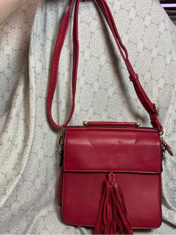 Red Leather Tassel Top-Handle Crossbody Bag - Image 4
