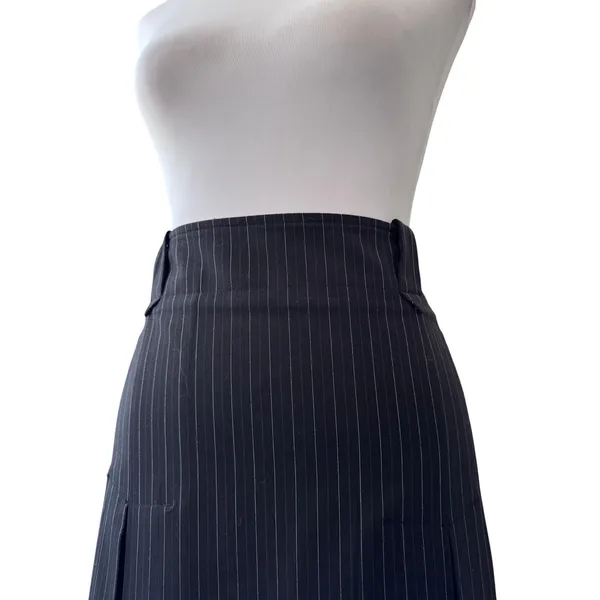 Vintage ‘90s Max Studio Black Pinstripe Pleated Knee Length Skirt w/ Belt Loops - Image 4