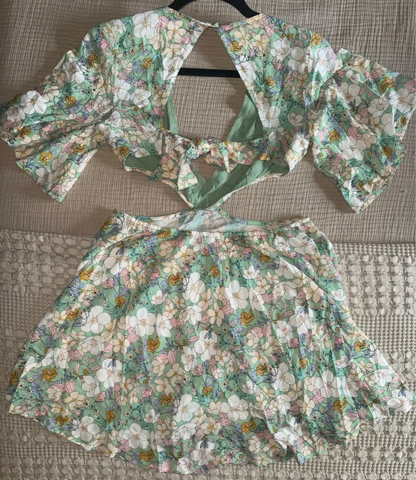 Sky to Moon Floral Green Mini Dress - Image 2