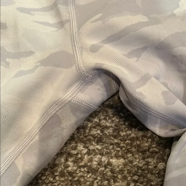 Lulu lemon white camo leggings - Image 3