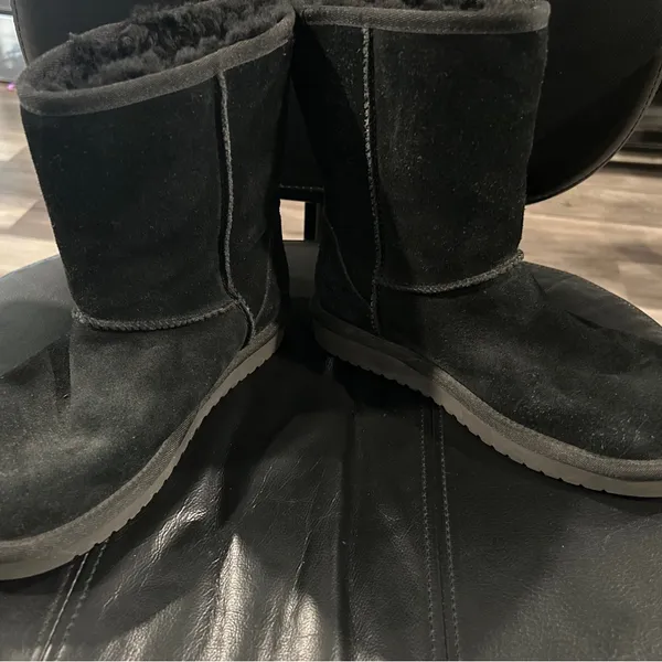Koolaburra Black Suede Boots Size 6 - Image 6
