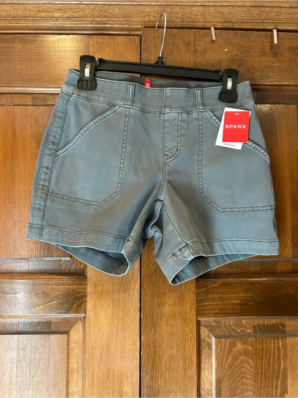 NWT SPANX Women's Stretch Twill Cargo Shorts Size XS Hazy Grey Pull-On 20318R 5” - Image 2